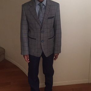 Boy 2 piece navy and gray plaid suit size 8